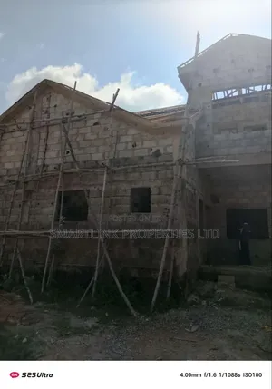 5bdrm Duplex in Kyc Estate, Pyakasa for sale