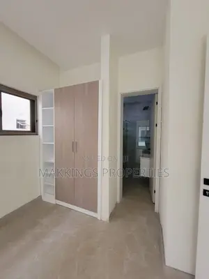 5bdrm Duplex in Banana Island for rent