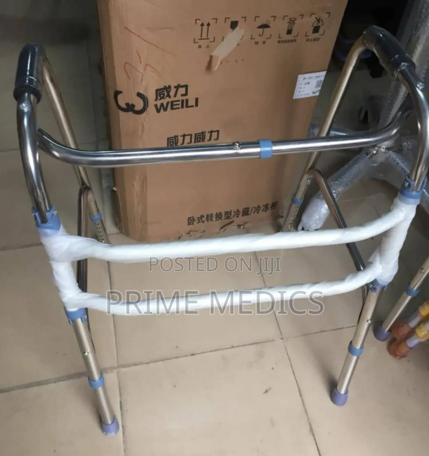 Walking Frame ( Adjustable Base )