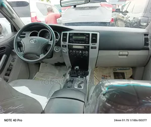 Toyota 4-Runner 2005 Silver