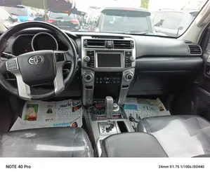 Toyota 4-Runner 2011 Silver