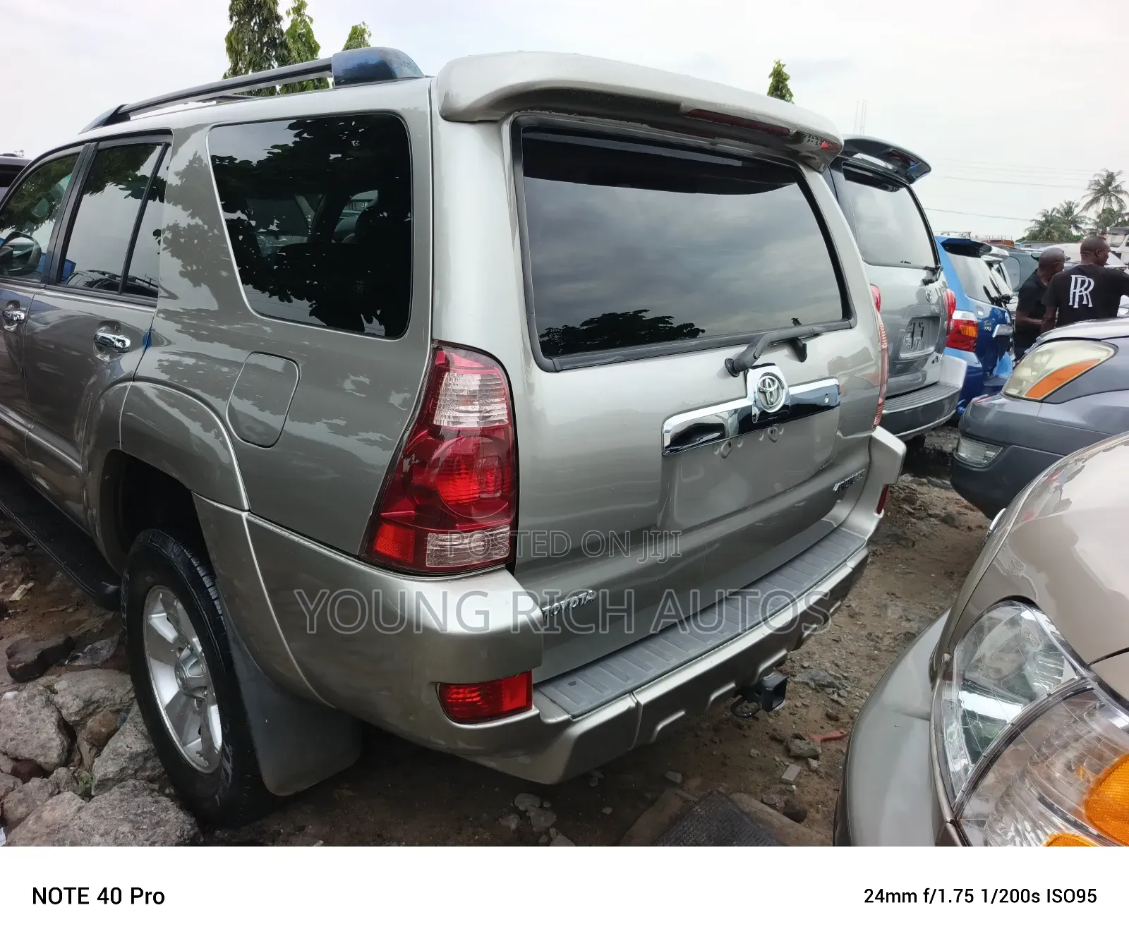 Toyota 4-Runner 2004 Gold