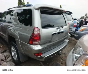 Toyota 4-Runner 2004 Gold