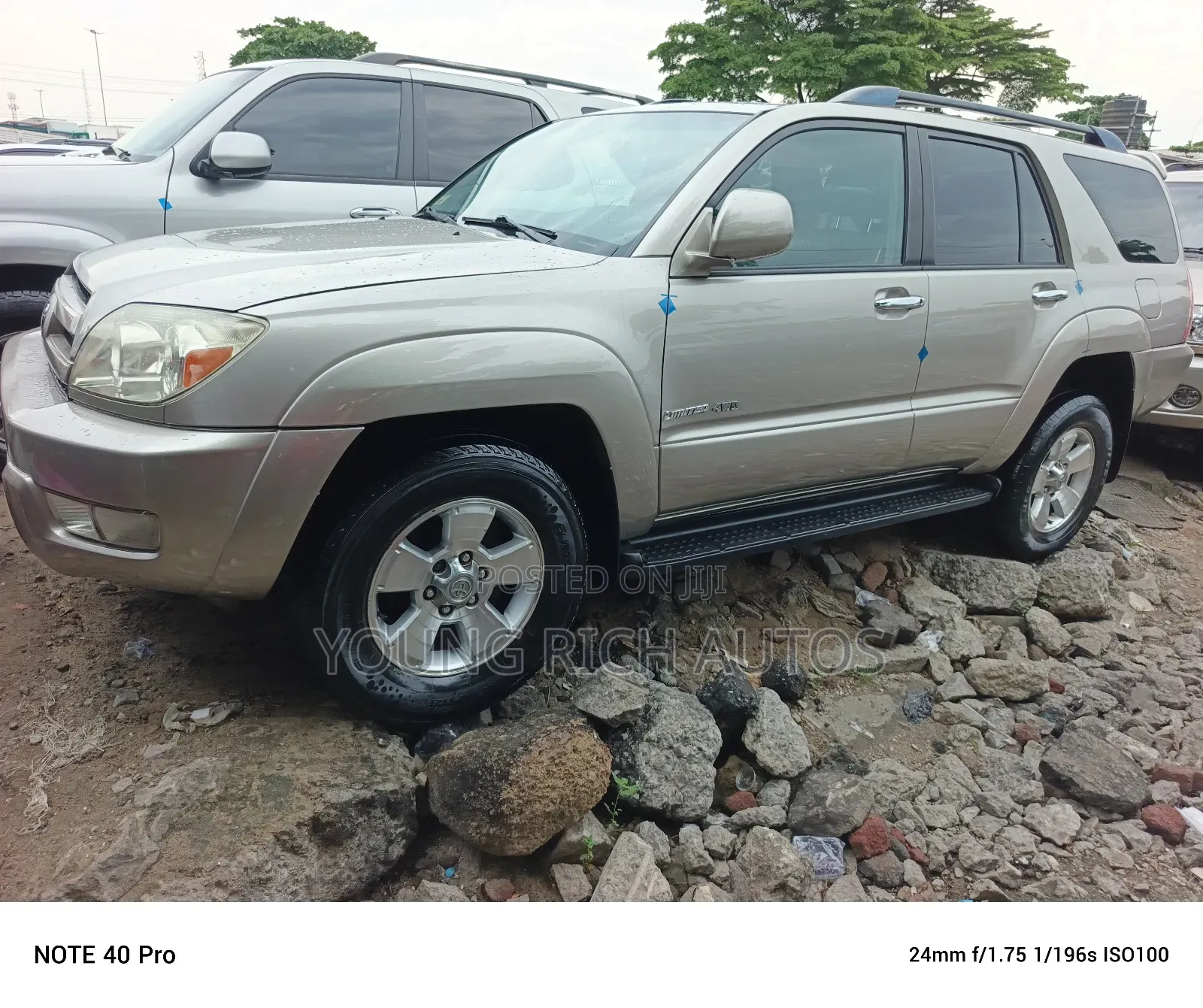 Toyota 4-Runner 2004 Gold