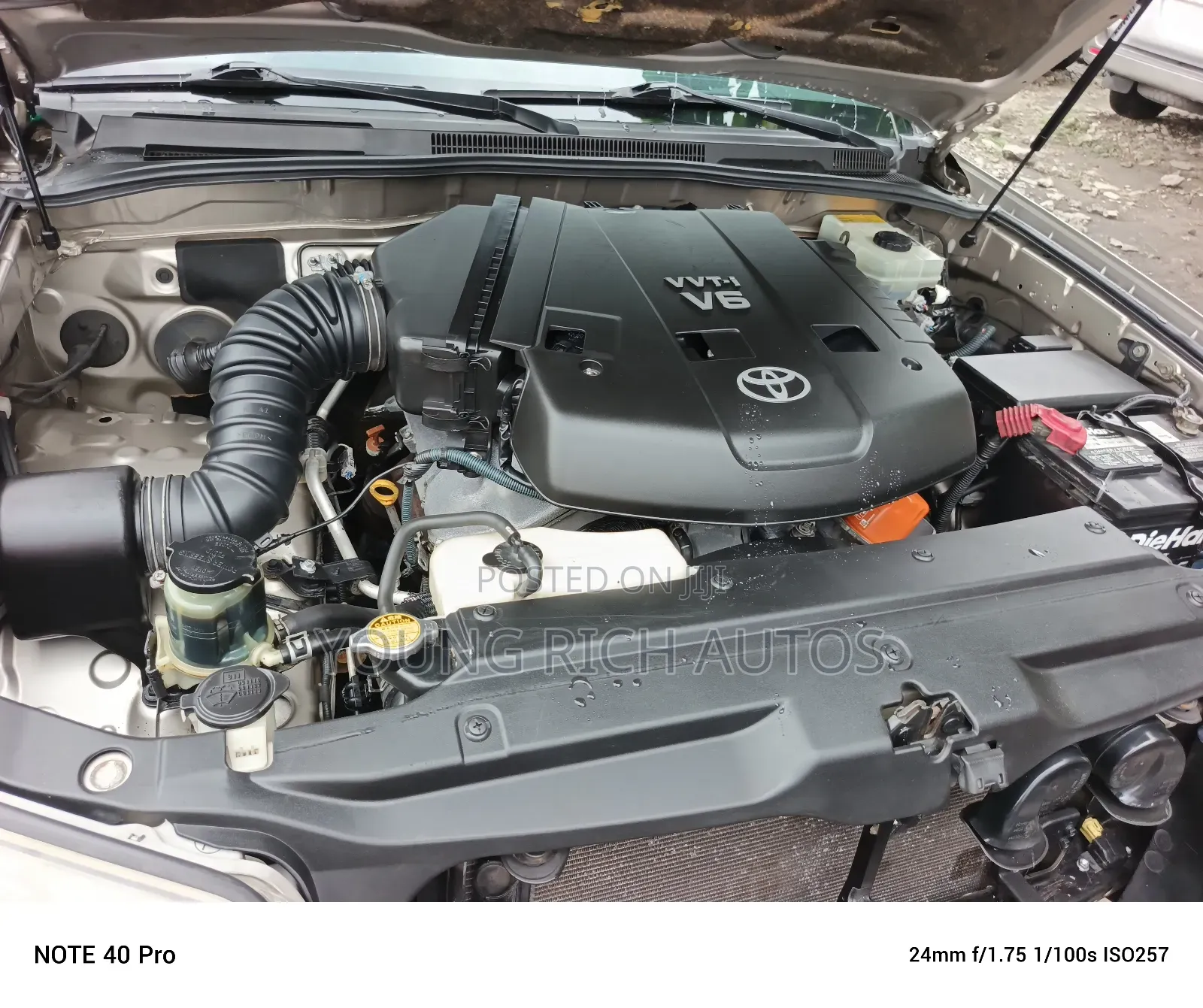Toyota 4-Runner 2004 Gold