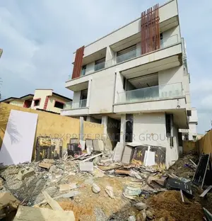 4bdrm Duplex in Omole Phase 2 Lagos for sale
