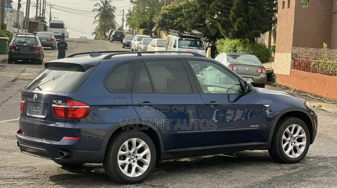 BMW X5 2012 Blue