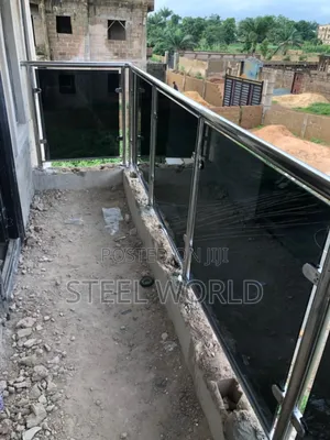 Black 10m Glass Design