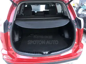 Toyota RAV4 XLE AWD (2.5L 4cyl 6A) 2017 Red