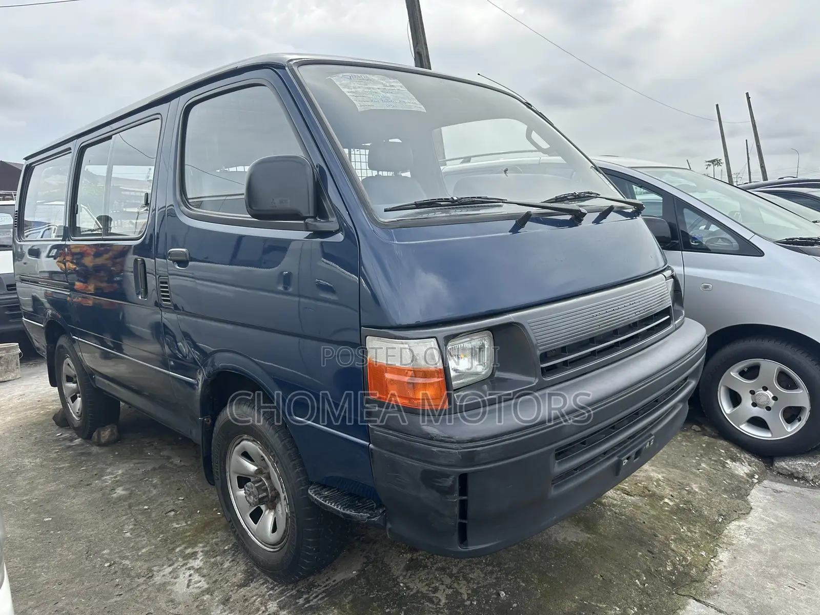 Toyota HiAce 2004 Blue