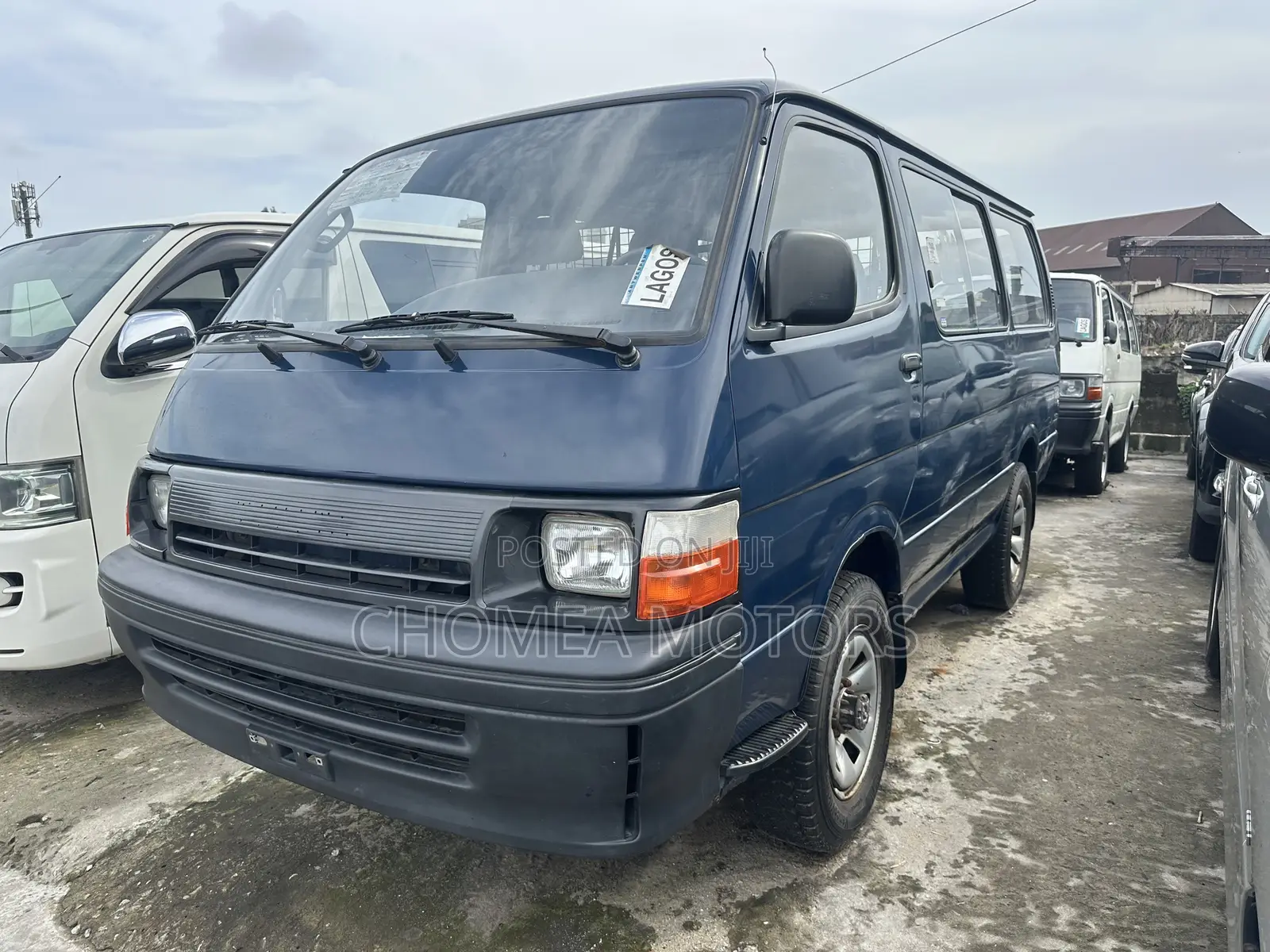 Toyota HiAce 2004 Blue