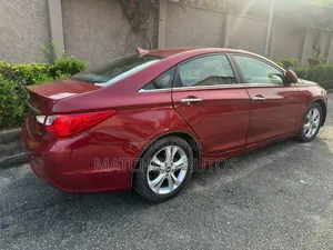 Hyundai Sonata Limited Sedan FWD (2.4L 4cyl 6A) 2012 Red