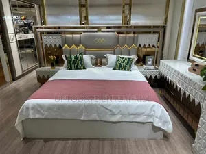 Luxury 6 Feet X 7 Feet Bed Set With Storage