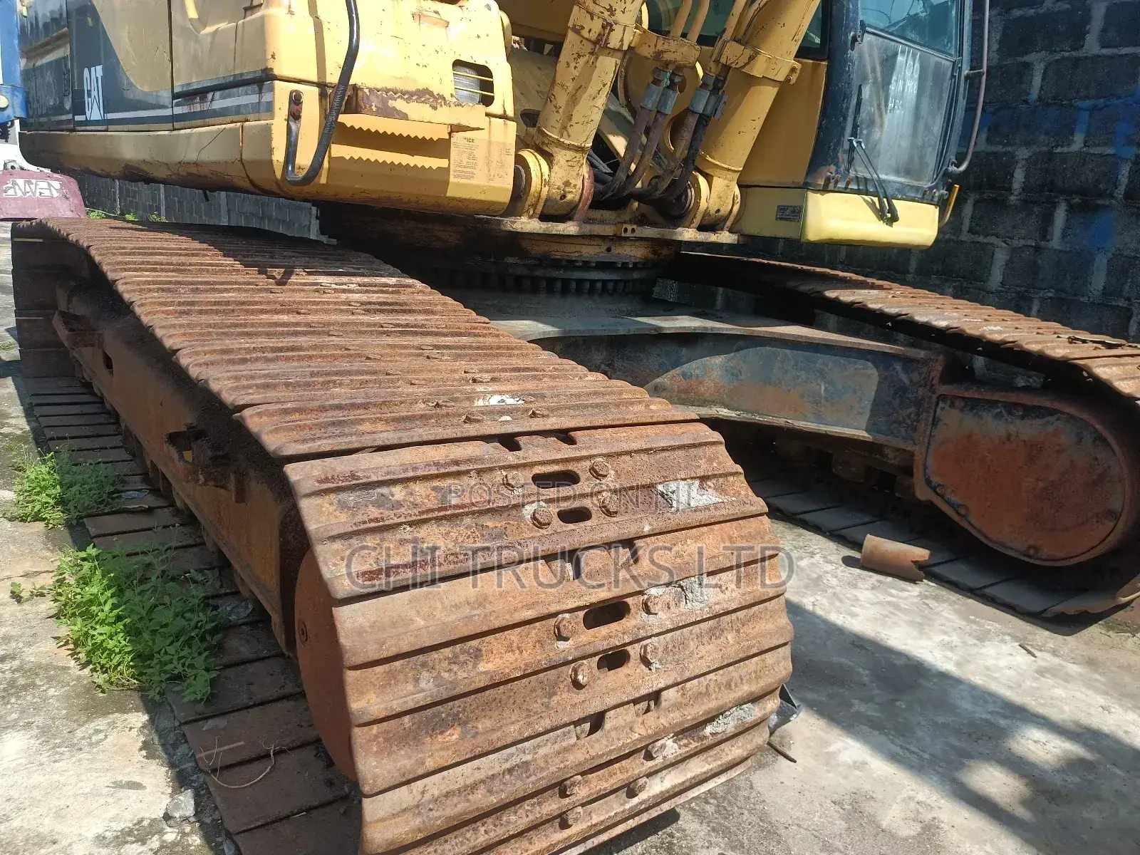 E-408 Caterpillar Excavator