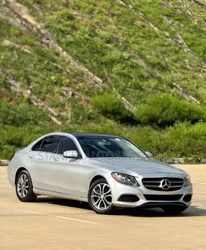 Mercedes-Benz C300 Luxury 4dr AWD 4Matic Sedan (2.0L 4cyl 7A) 2015