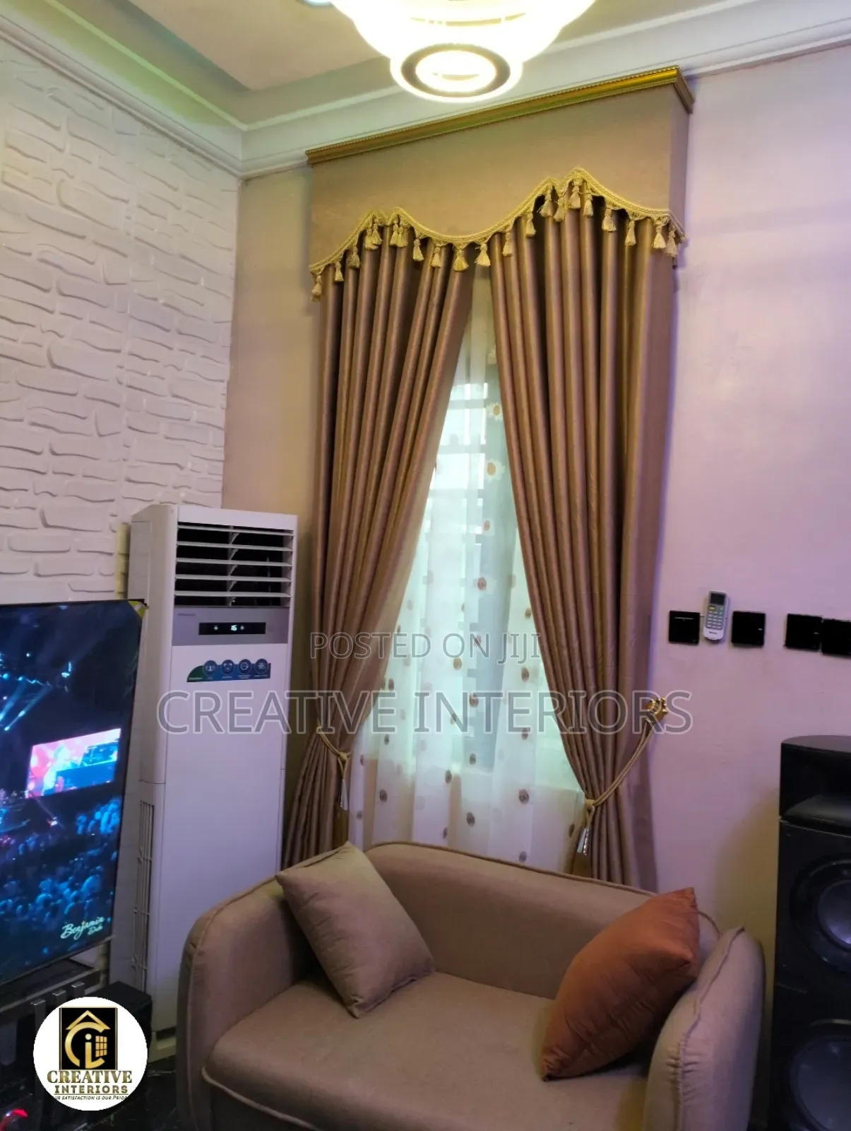 Elegant Curtains With Board Frame