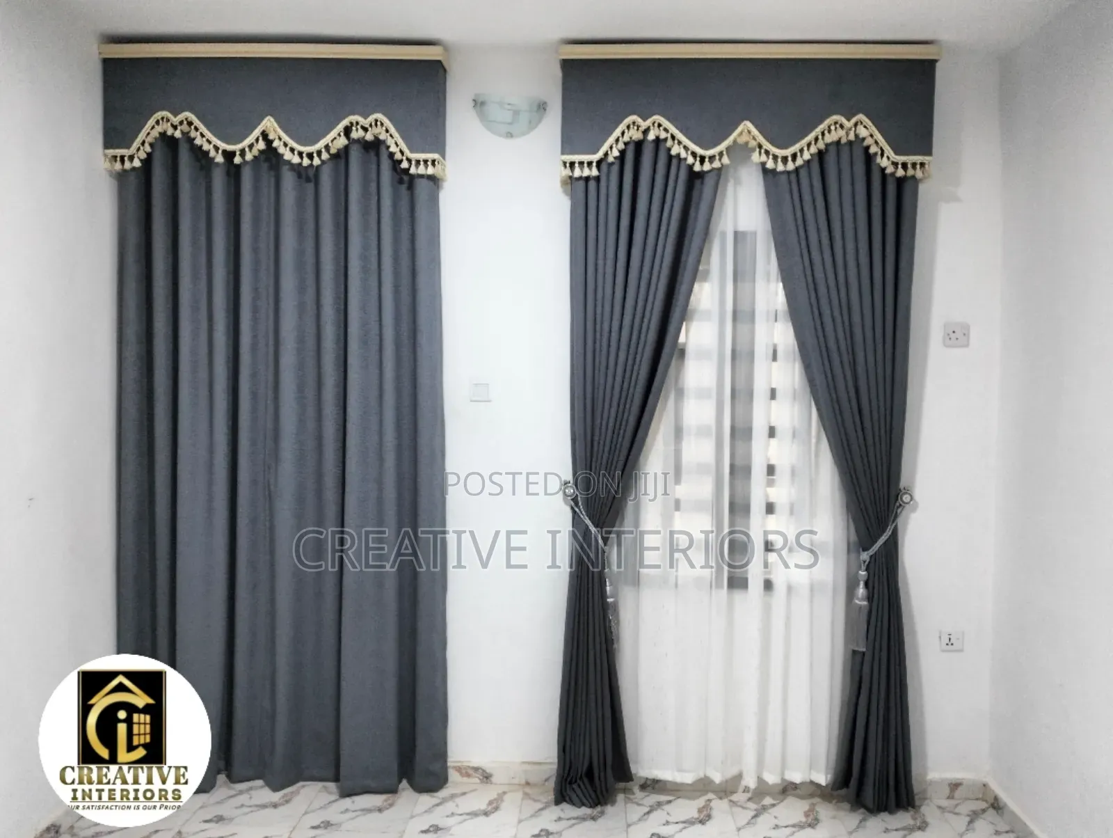 Elegant Curtains With Board Frame