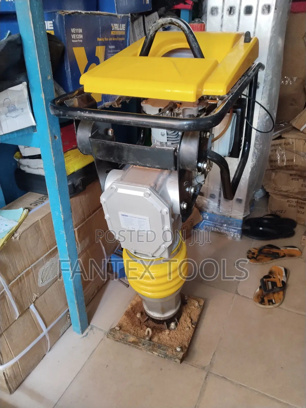 Tamping Ramer Machine.