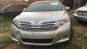 Toyota Venza V6 2010 Silver