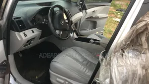 Toyota Venza V6 2010 Silver