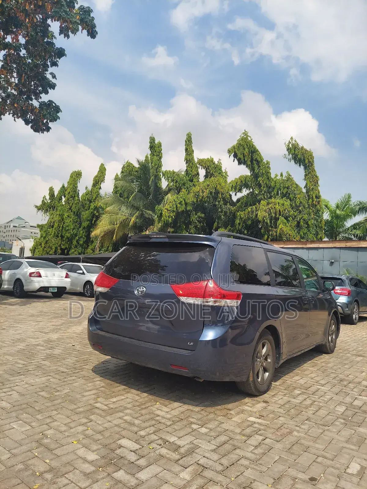 Toyota Sienna 2014 Blue