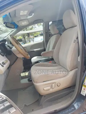 Toyota Sienna 2014 Blue