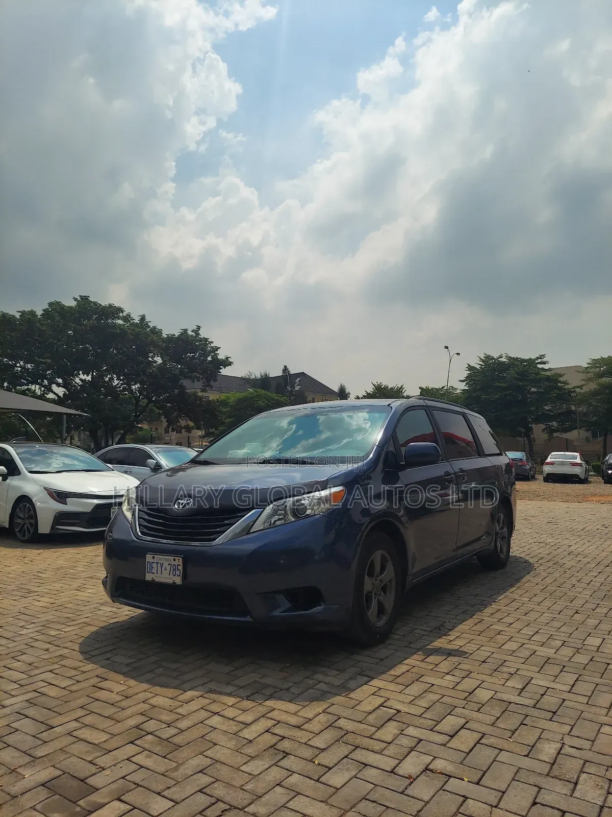 Toyota Sienna 2014 Blue