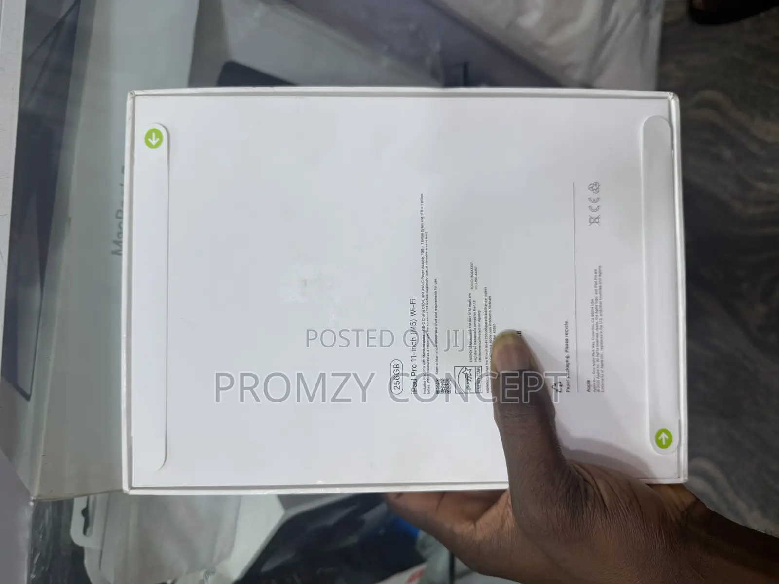 New Apple iPad (2025) 256 GB Black