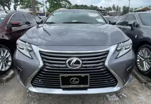 Lexus ES 2015 Gray