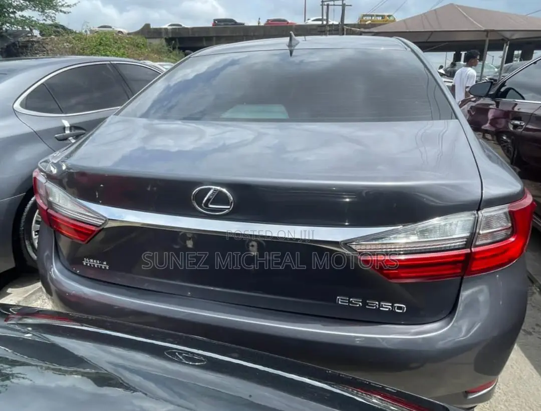 Lexus ES 2015 Gray