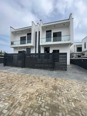 4bdrm Duplex in Lekki Phase 2 for sale