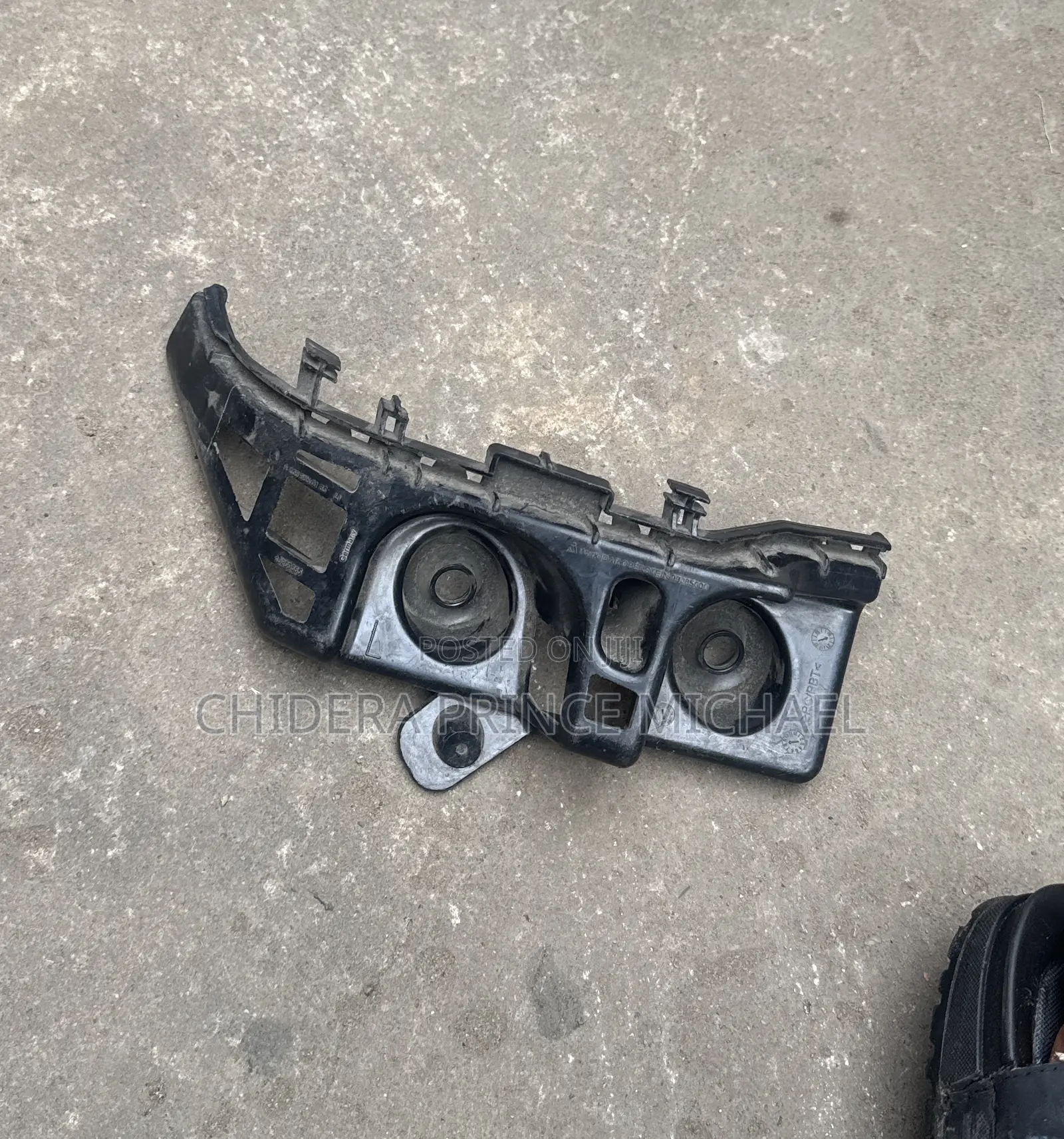 Back Bumper Hanger Clip for Gla