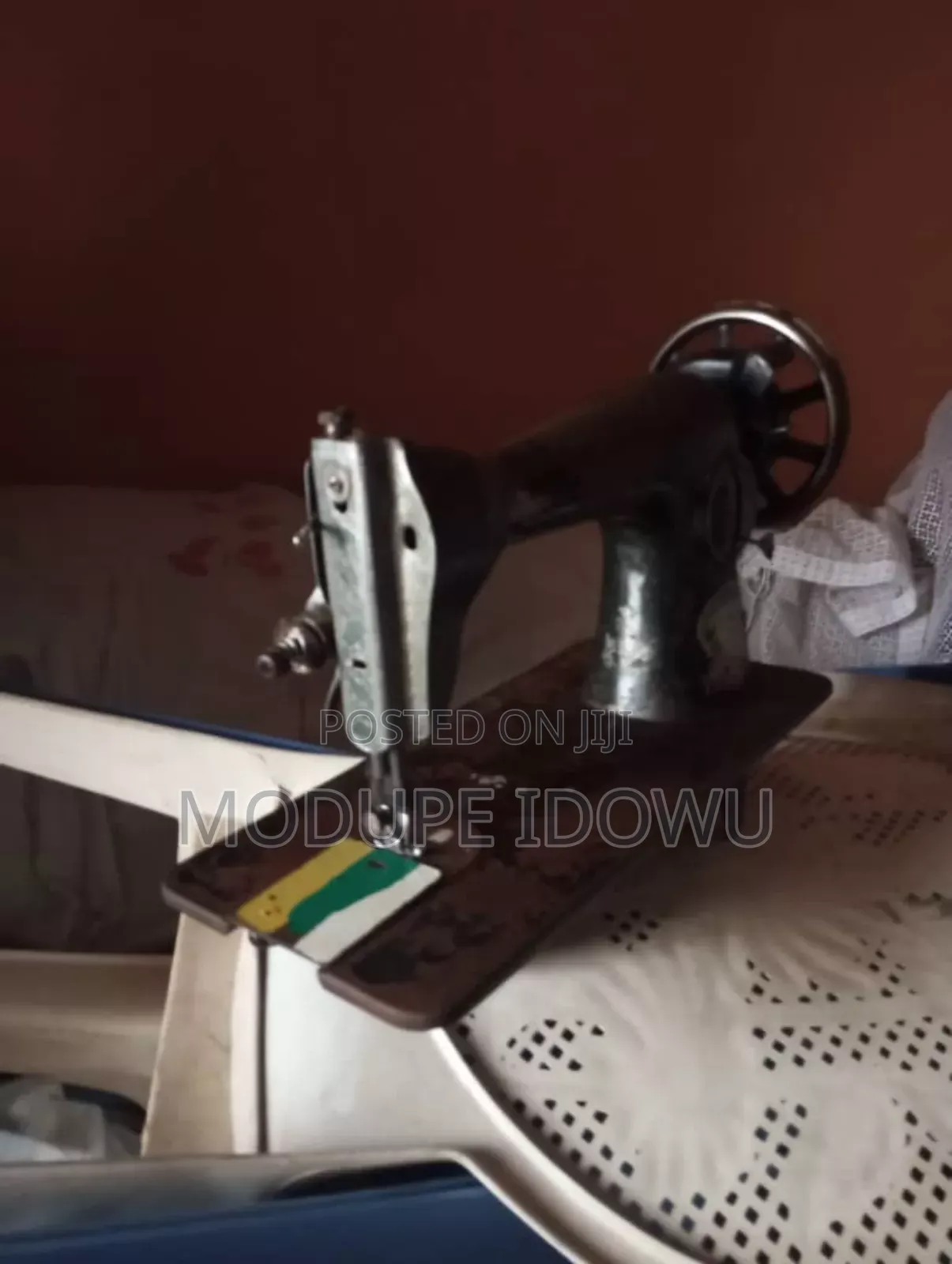 Manual Sewing Machine (Working Perfectly With Guarantee)