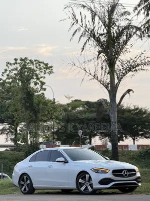 Mercedes-Benz C300 2022 White