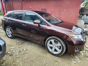 Toyota Venza V6 AWD 2010 Brown