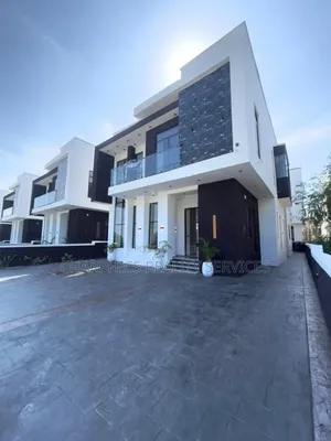 5bdrm Duplex in Ikota for sale