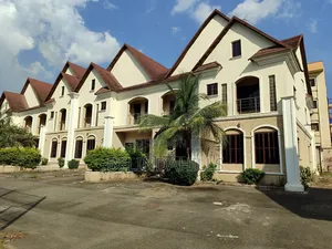 4bdrm Duplex in Utako for sale