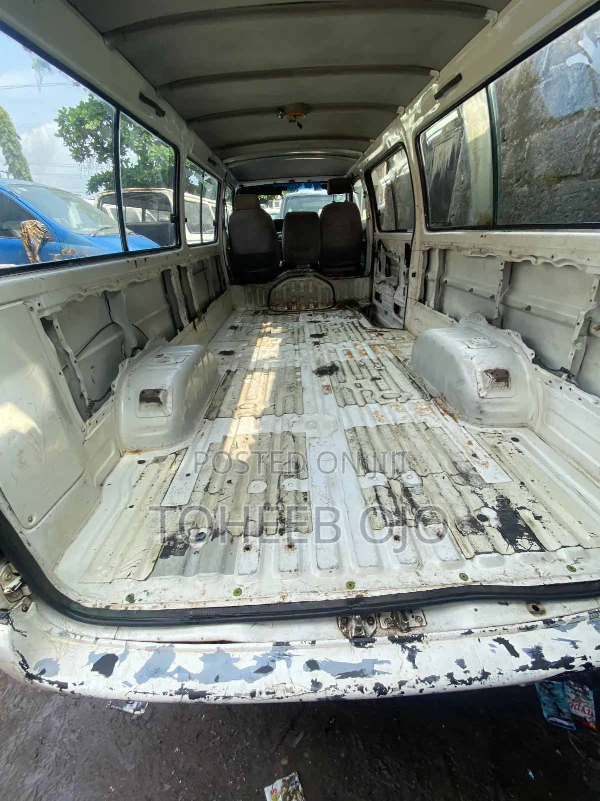 Toyota HiAce 1998 Silver