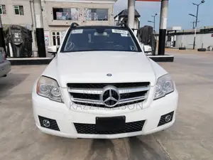 Mercedes-Benz GLK-Class 350 4MATIC 2011 White