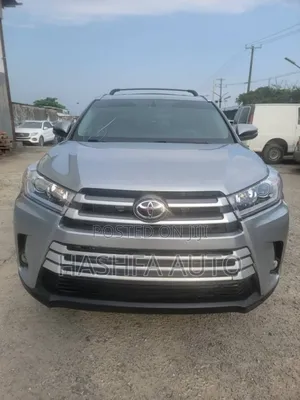 Toyota Highlander XLE 4dr SUV AWD (3.5L 6cyl 6A) 2014 Silver