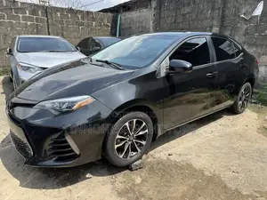 Toyota Corolla LE (1.8L 4cyl 2A) 2018 Black