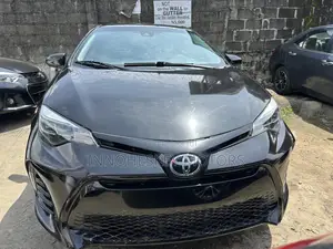 Toyota Corolla LE (1.8L 4cyl 2A) 2018 Black