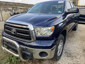 Toyota Tundra CrewMax 4x4 Limited 2010 Blue