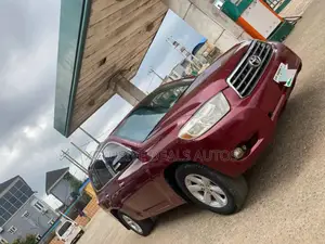 Toyota Highlander SE 2011 Red