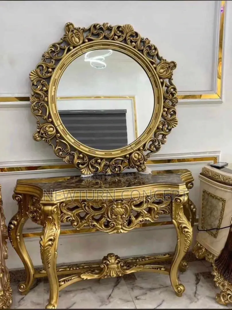 Royal Mirror Console