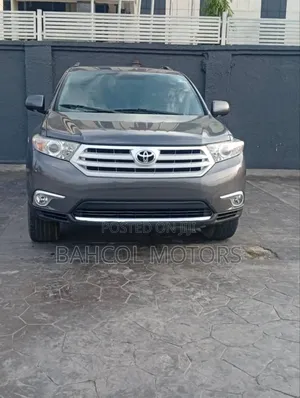 Toyota Highlander Limited 2012 Gray