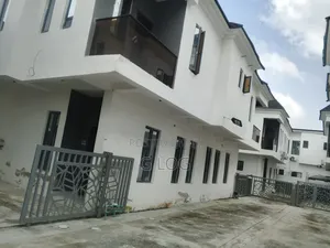 3bdrm Duplex in Off Harris Drive for sale