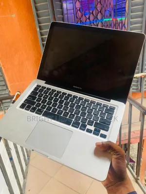 Laptop Apple MacBook 2012 8GB Intel Core i5 HDD 500GB