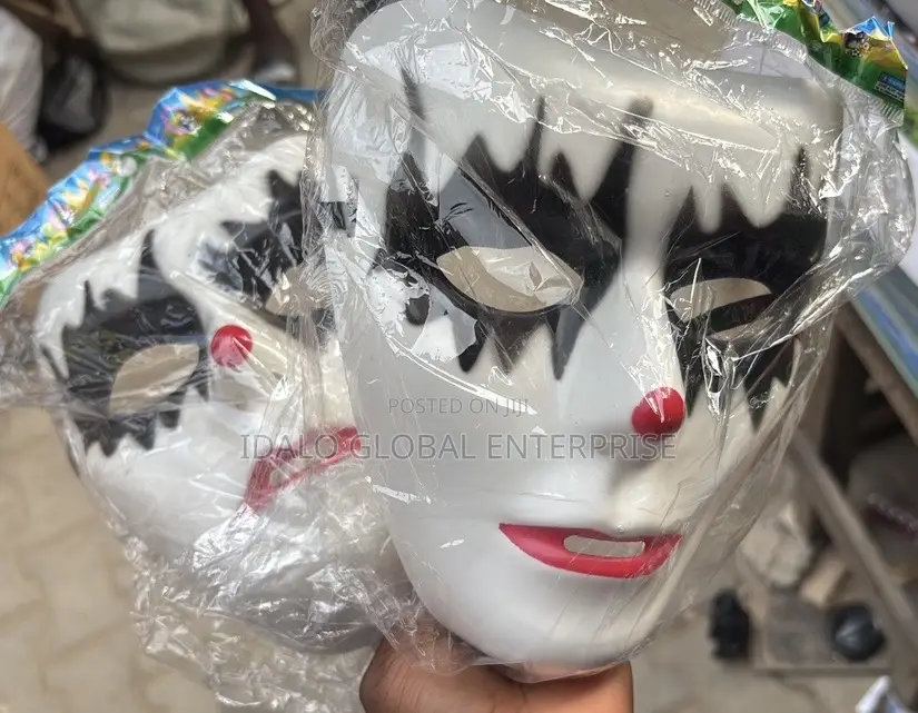 Feminine Costume Mask
