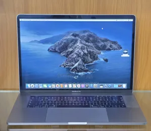 Laptop Apple MacBook Pro 2018 16GB Intel Core i7 SSD 250GB